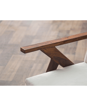 Vismit Modern Sheesham Wood Lounge Chair